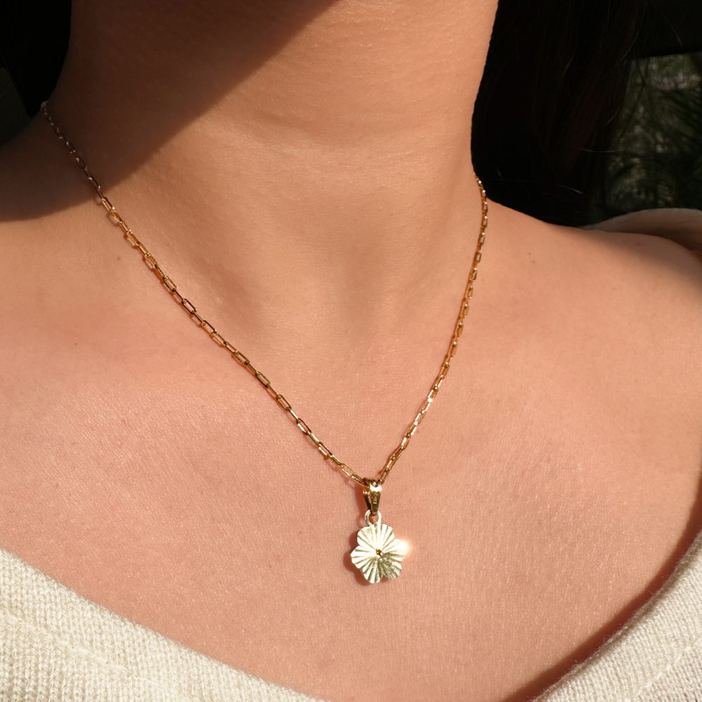 Heartlock Necklace — Women's Charm Necklaces | MVMT